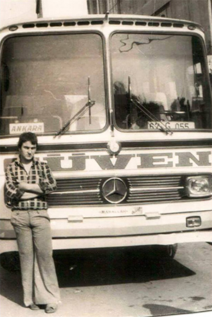 En Güzel Günlerinde Zonguldak Güven - Güven otobüslerine dair çok az resim var. İnternette sıkça gördüğüm bu resim için birçok farklı referans var. Büyük ihtimalle Ali Tatar'a ait.