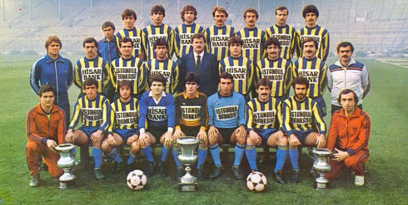 Fenerbahçe 1980 - En soldaki mavi eşofmanlı Friedel Rausch
